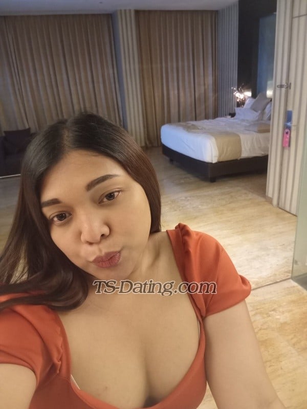 feedphoto-urQueenkarina-7426692  urQueenkarina feed photo