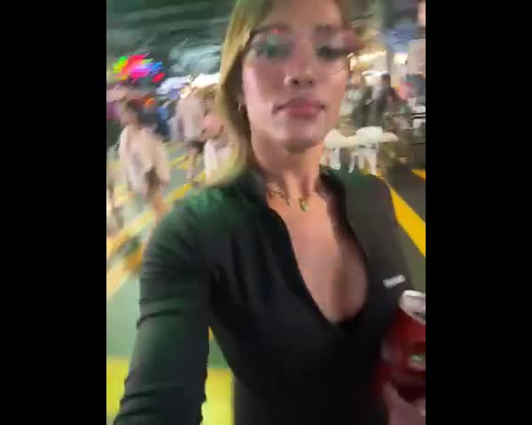 feedvid-TsEllie03-3659556  TsEllie03 feed video