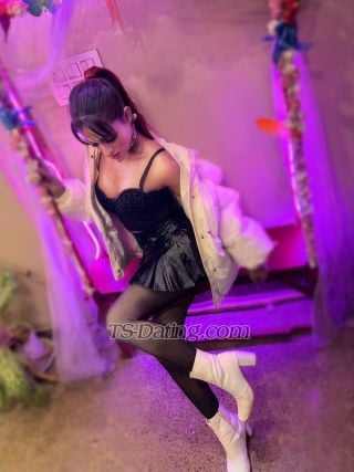trans girl AAROHIROY 7618507 trans girl AAROHIROY 7618507