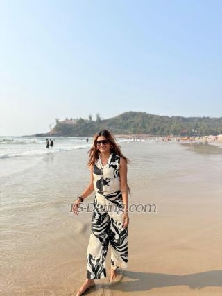 trans girl Aaliyakhan07 9284154