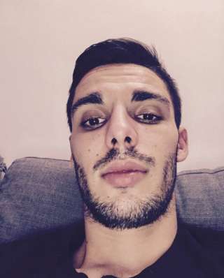 Adameeee-4689230