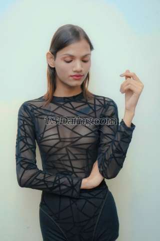 trans girl Aeenamehra 5640169