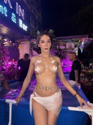 trans girl Aemmiic3006 2302975