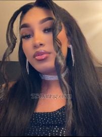 Alejandra Vi Split Transex Hello my loves, I am a beautiful trans with a beautiful goddess body and soft skin that you can caress and do whatever you want. Im going to surprise you with the cock I have, a good size and very fat. I will give you a luxury and VIP service
