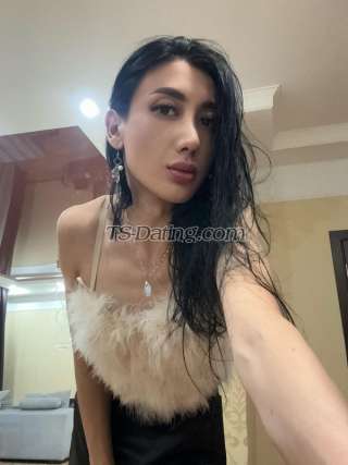 trans girl Alfira 1128187