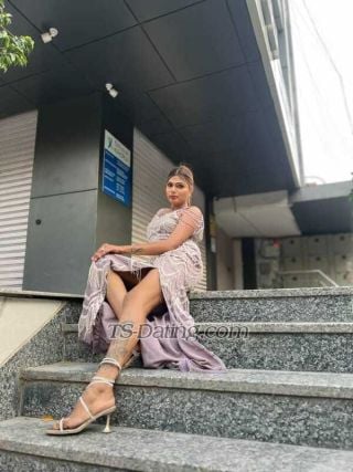 trans girl AlinaId 0295892 trans girl AlinaId 0295892