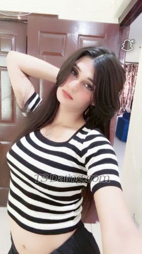 trans girl Alinasharma 7120243
