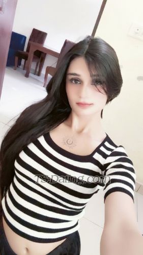trans girl Alinasharma 7120327