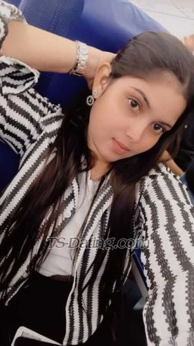 Shemale-Alishakhan-0990553 