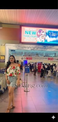 trans girl Alunaluna 1648417 trans girl Alunaluna 1648417