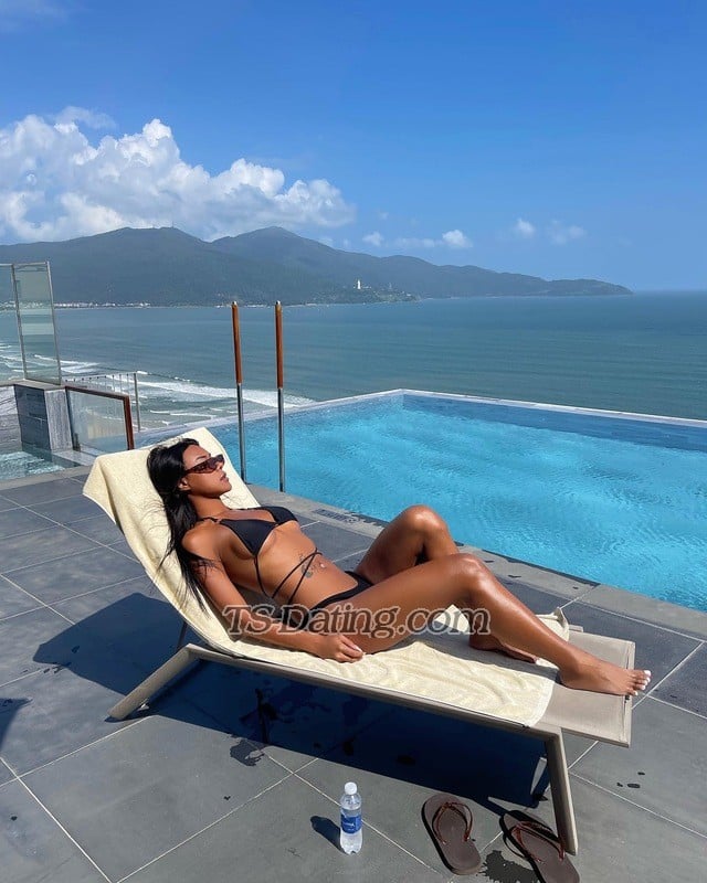 Amanda Shemale Escort - London United Kingdom - TS-DATING.COM @ 