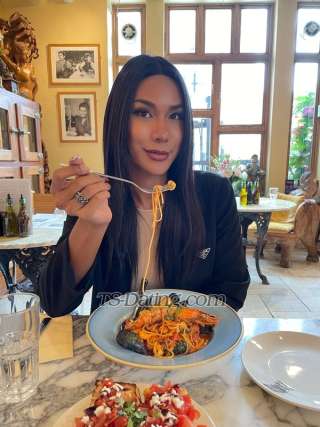 Amanda Shemale Escort - London United Kingdom - TS-DATING.COM @ ts-dating.com