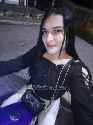 trans girl AmaranthaMo 3690777