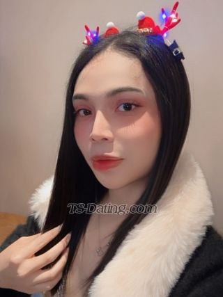 trans girl Amilahkoko 7560062