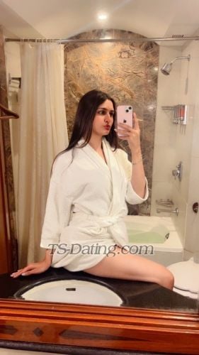 trans girl Anaya21 6091762