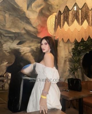 Shemale Escort - Andiwang - Philippinen