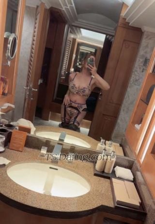 trans girl AngelTopDom 9696199