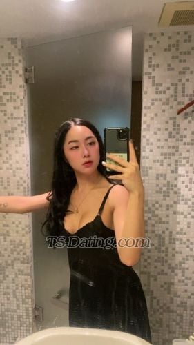 trans girl Annesalonga11 4266190