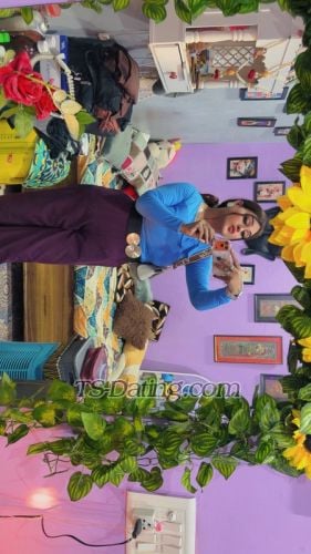 trans girl Anshikaa 0177171
