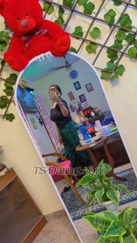 trans girl Anshikaa 2124049