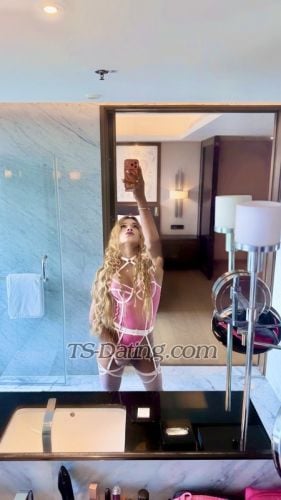 Shemale-Anushka99-8838399