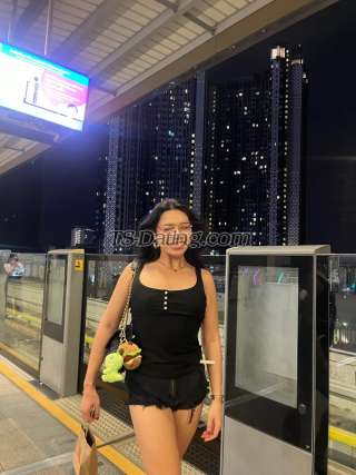 trans girl Armyladyboy 6497608