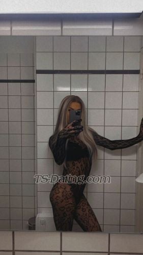 trans girl Aurora001 8713541 trans girl Aurora001 8713541