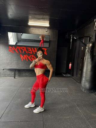 trans girl AusMuscleDiaz 8685414