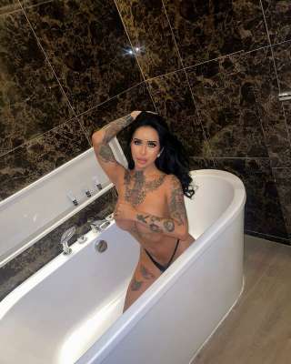 trans girl AmadoraFoxx 7943925