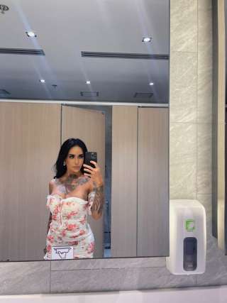 trans girl AmadoraFoxx 9440936