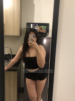 trans girl Avery 0303647 trans girl Avery 0303647