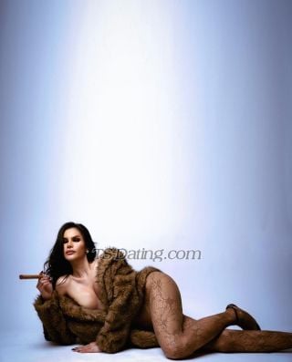 trans girl AvyeLuna 0129037
