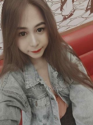 trans girl Ayeisha1996 8284355