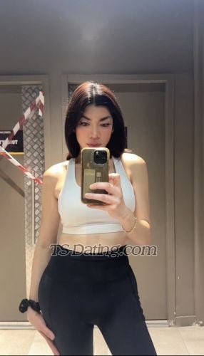 trans girl Ayumiii 9445459