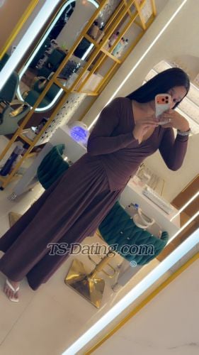 trans girl Ayzel 1916650