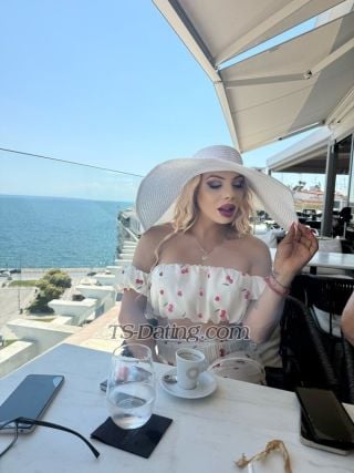 trans girl andrea1819 2208078 trans girl andrea1819 2208078