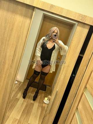 trans girl Bebomboshelli 0681486 trans girl Bebomboshelli 0681486