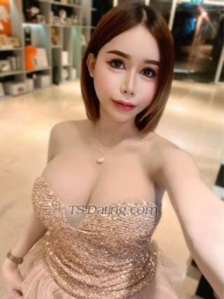 trans girl Bella424 2236196 trans girl Bella424 2236196