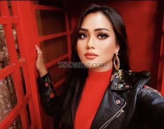 trans girl Berona 6563980