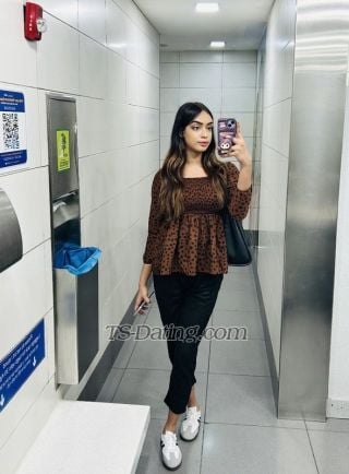 trans girl Bigdickruhi 3031365