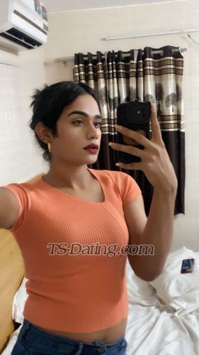 Acompañante Transexual / Bittujan143 / India