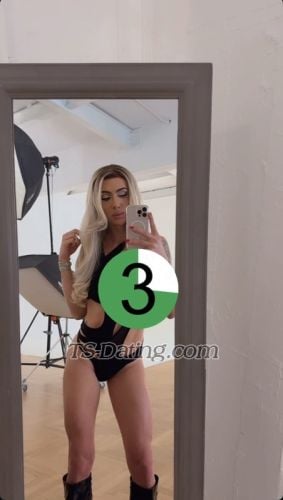 trans girl Brunasal 0348538