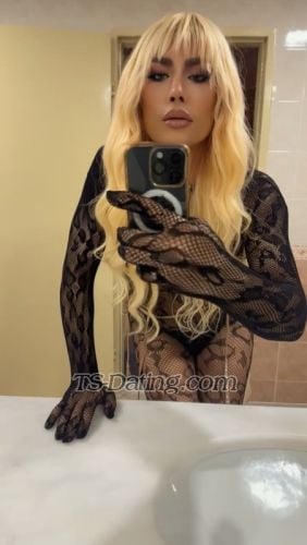 trans girl Buket 6585523 trans girl Buket 6585523