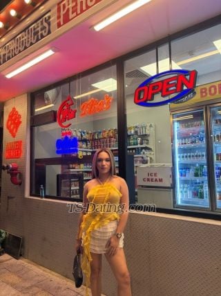 trans girl CalistaBaby 2700774 trans girl CalistaBaby 2700774