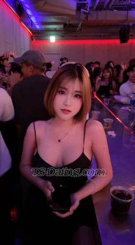 trans girl Carenpeem 3081937 trans girl Carenpeem 3081937