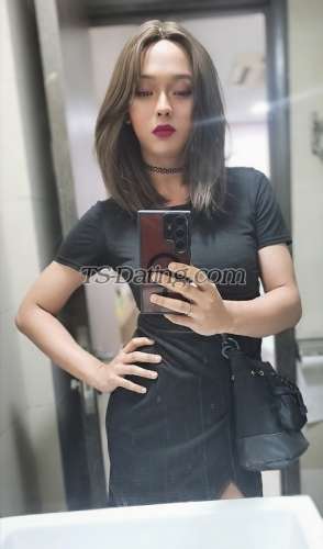 trans girl CdHyuna 8942891