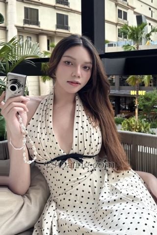 trans girl Celinejohson 8387505