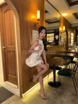 trans girl ClassyAriana 3200350