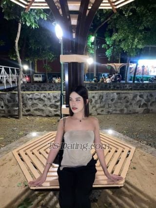 trans girl Claudine360 2392427 trans girl Claudine360 2392427