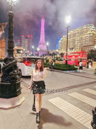 trans girl Cookiee19 0428958